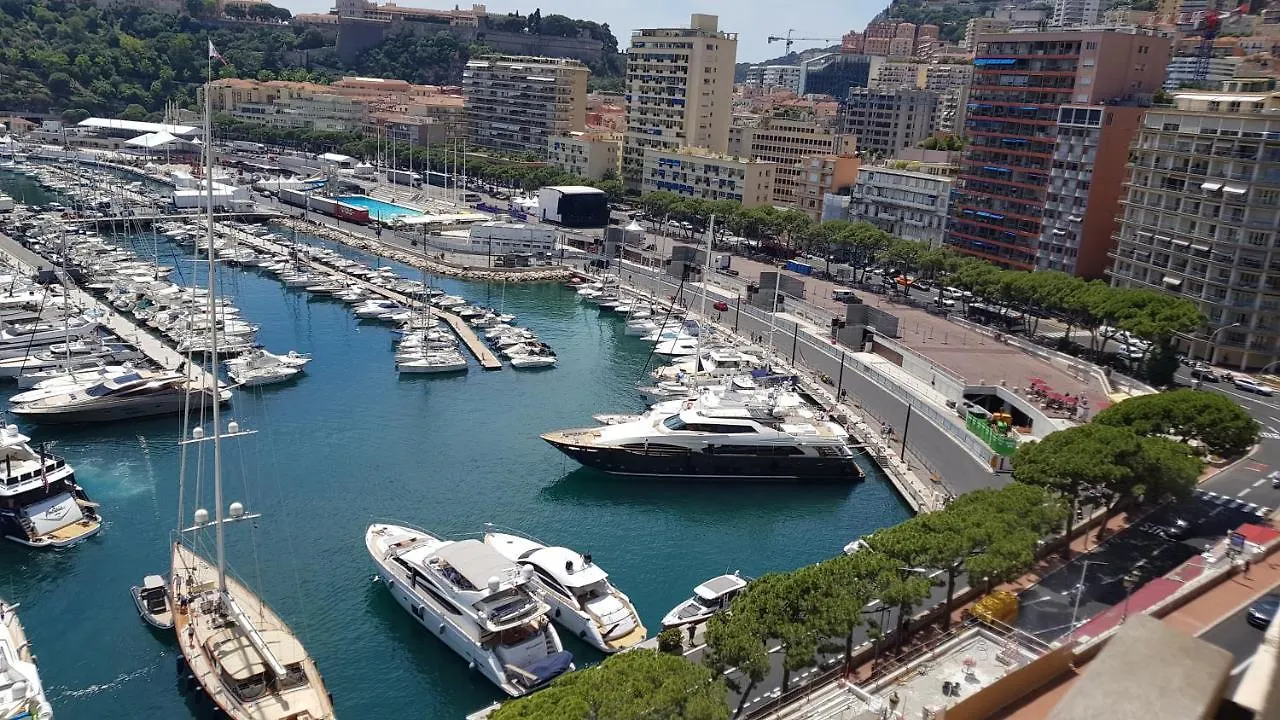 Plein Centre Appartement Climatise Et Spacieux Avec Grande Terrasse Sur Le Toit A Nice 0*,  France