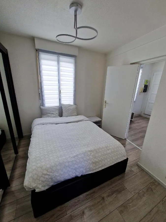 Plein Centre Appartement Climatise Et Spacieux Avec Grande Terrasse Sur Le Toit A Nice 0*,